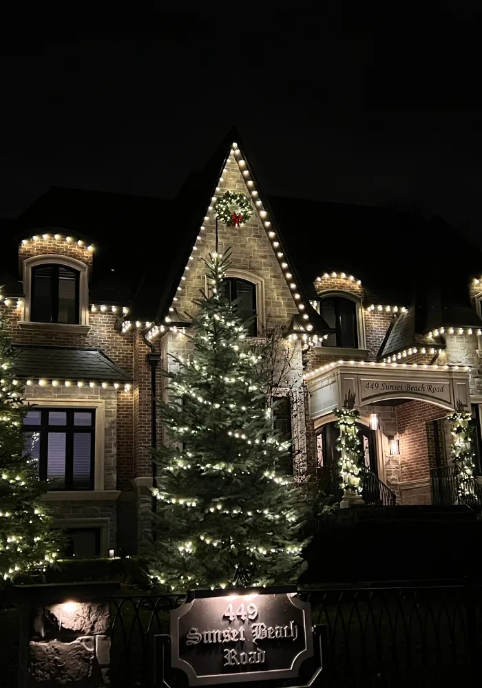 residential holiday lighting